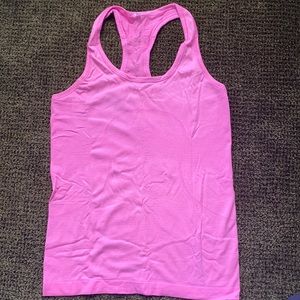 Lululemon workout top